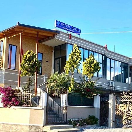 Hotel Balili Вльора Екстер'єр фото