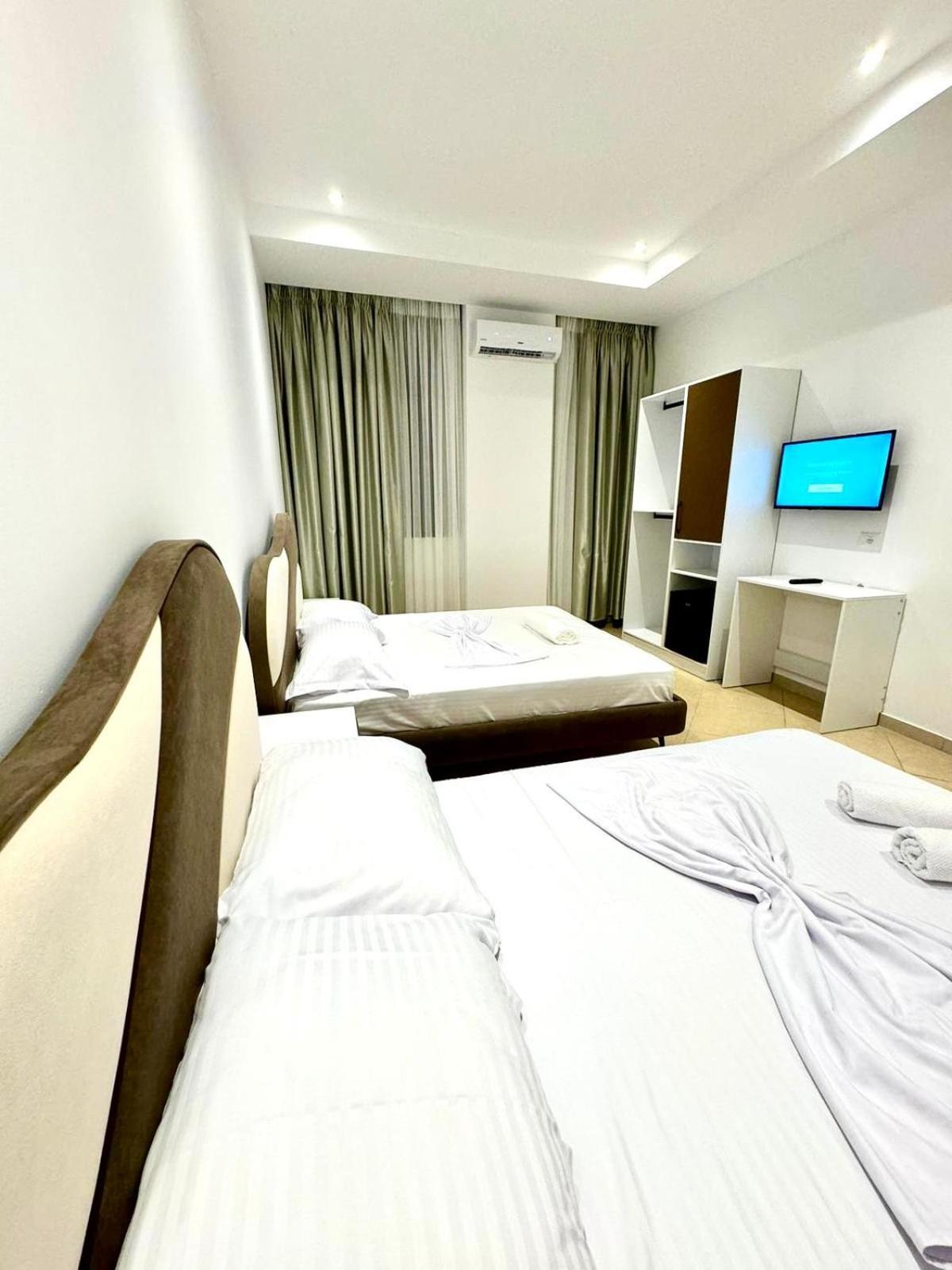 Hotel Balili Вльора Екстер'єр фото