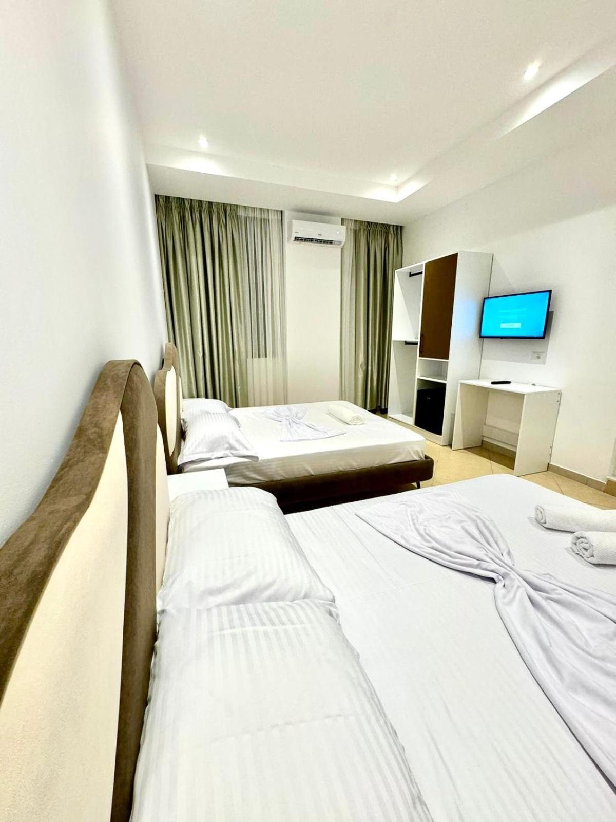 Hotel Balili Вльора Екстер'єр фото