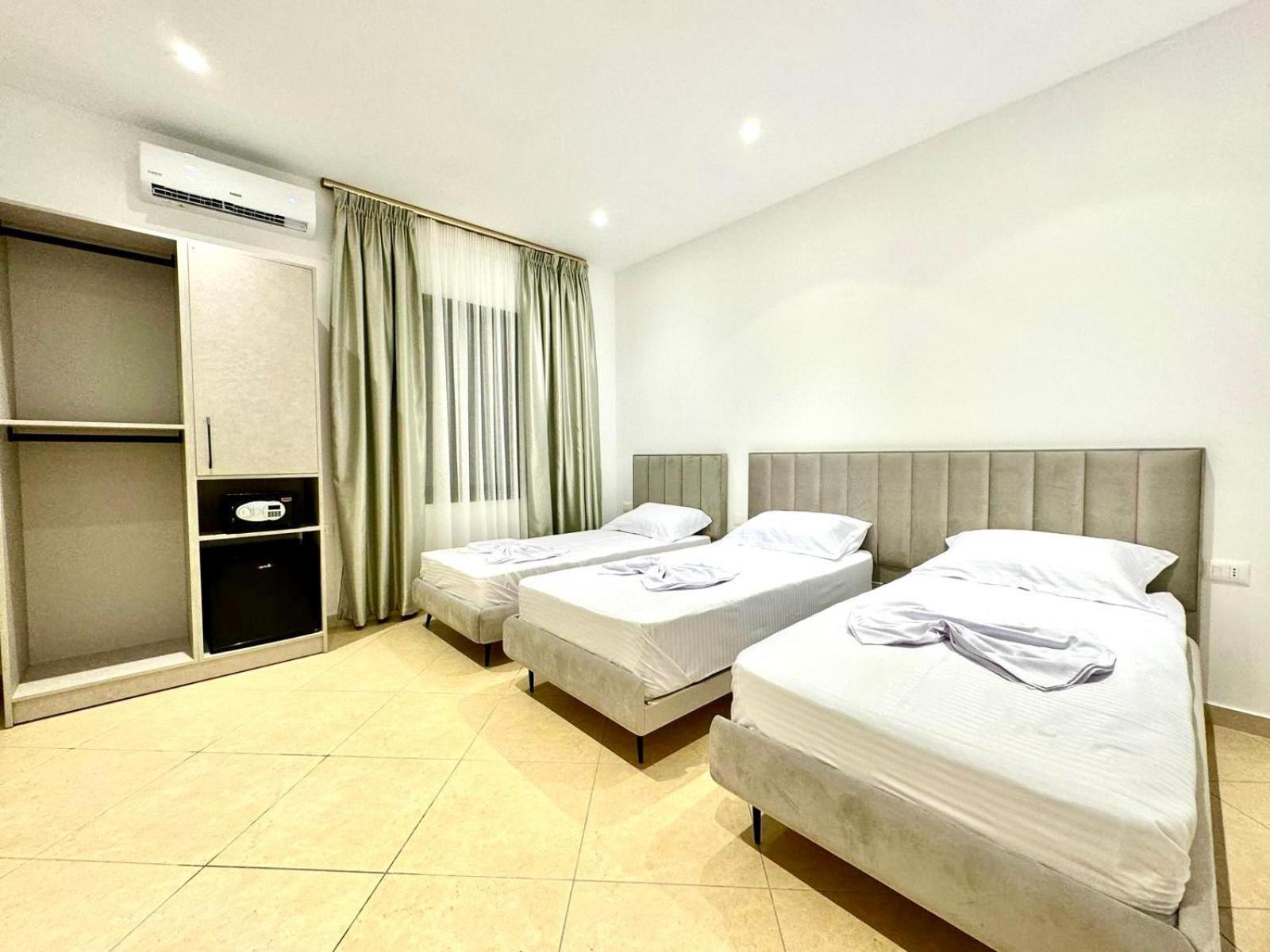 Hotel Balili Вльора Екстер'єр фото