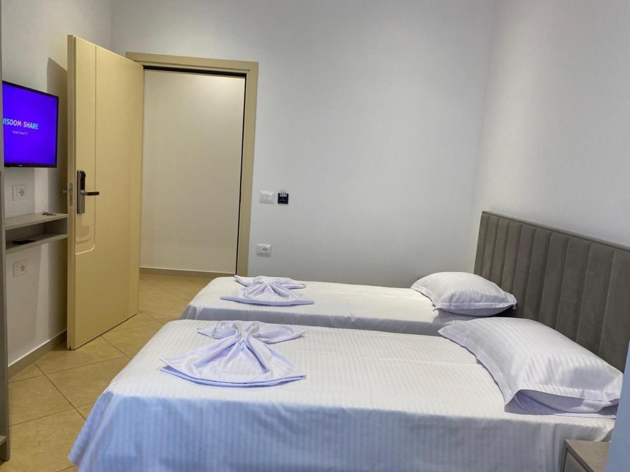 Hotel Balili Вльора Екстер'єр фото